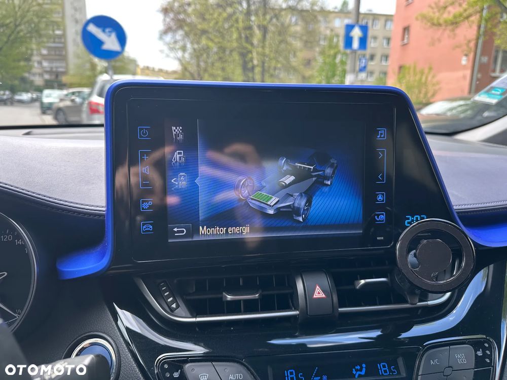 Toyota C-HR - 11