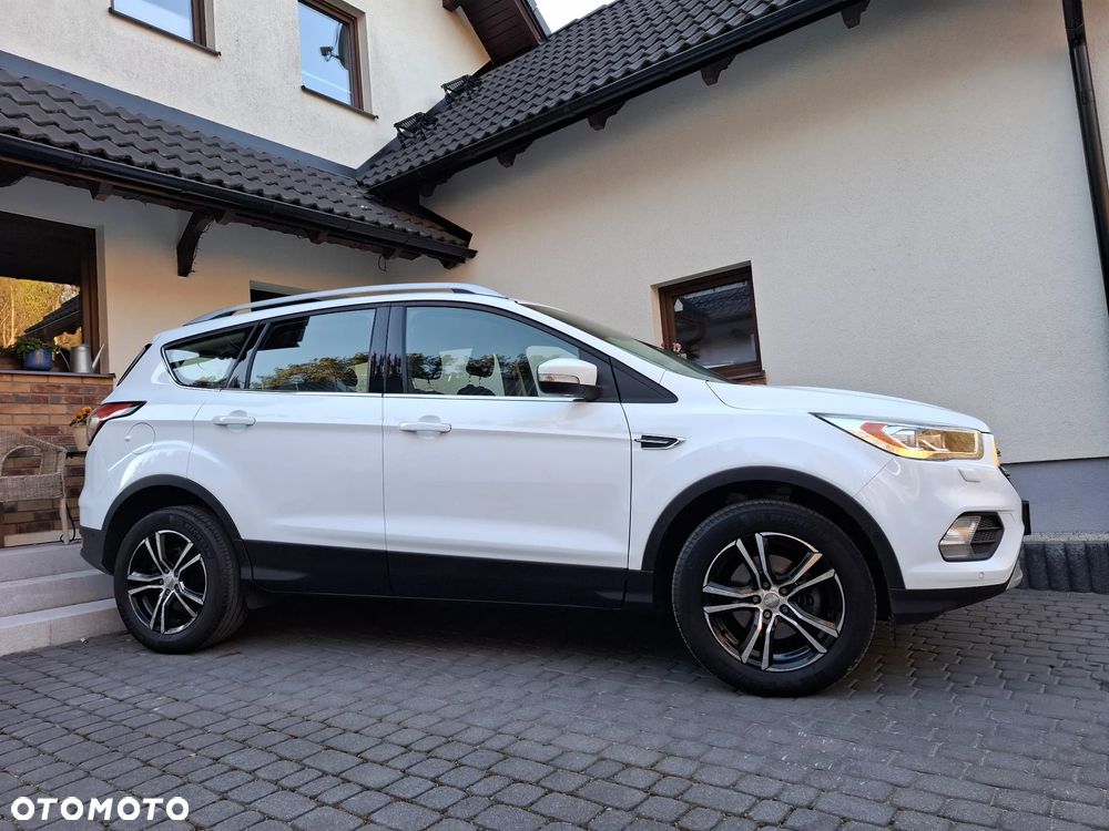 Ford Kuga 1.5 EcoBoost 2x4 Titanium - 29