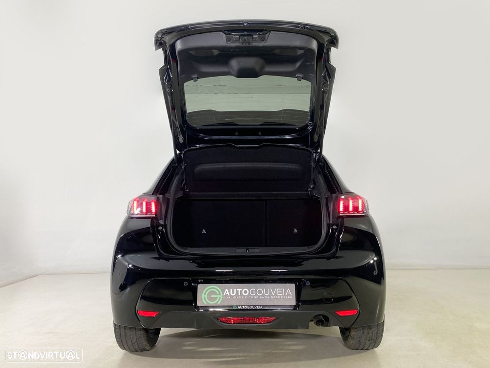 Peugeot 208 1.2 PureTech Allure EAT8 - 7