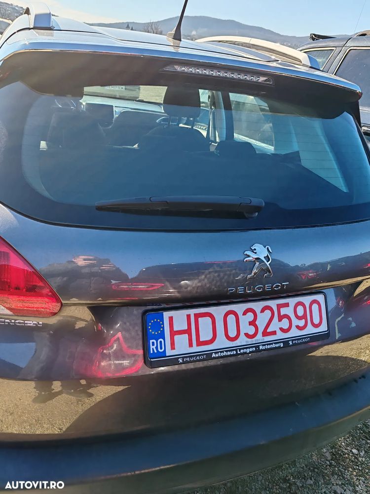 Peugeot 2008 - 7