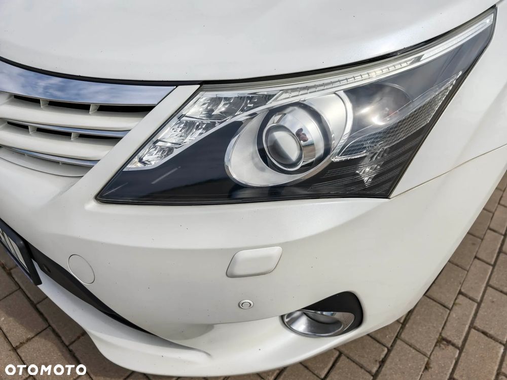 Toyota Avensis 2.0 D-4D Premium - 13
