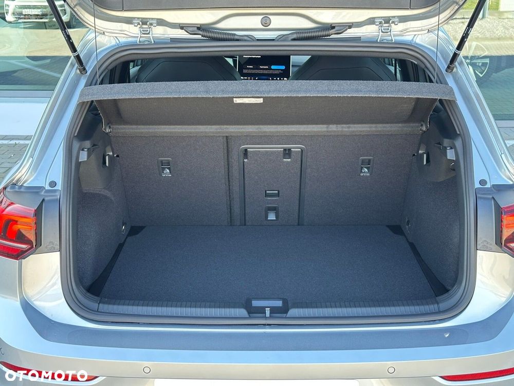 Volkswagen Golf 1.5 TSI R-Line Plus - 8