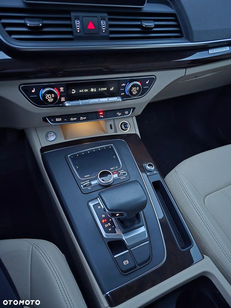 Audi Q5 2.0 TFSI Quattro Sport S tronic - 28