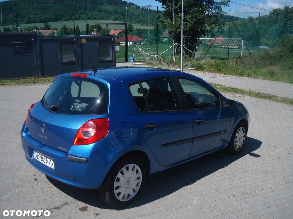Renault Clio 1.2 16V Exception - 12
