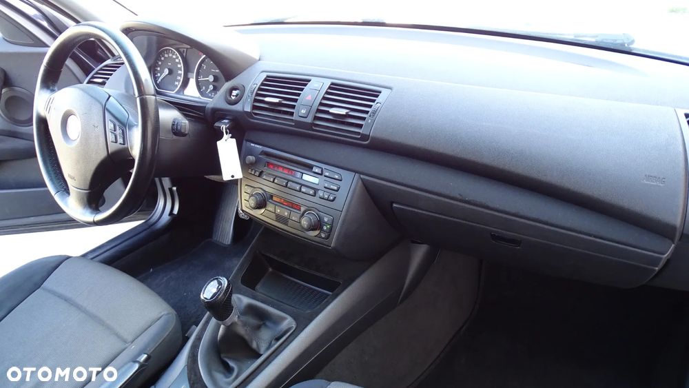 BMW Seria 1 116i - 13