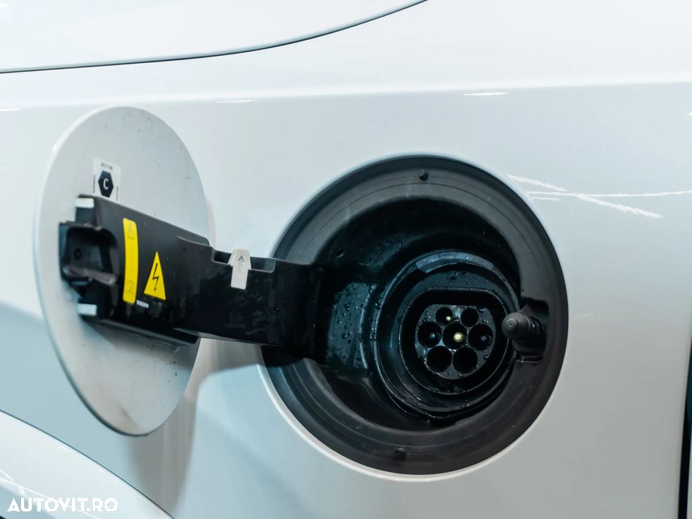 Volvo XC 90 T8 AWD Recharge Geartronic RDesign - 18