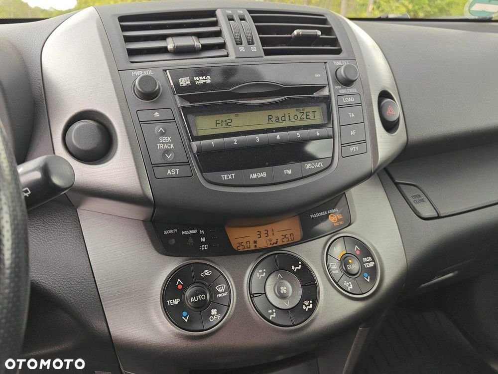 Toyota RAV4 - 15
