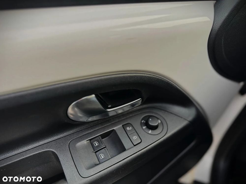Volkswagen up! - 11