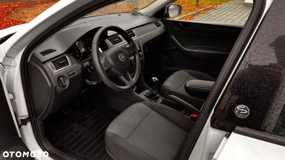 Skoda RAPID 1.2 TSI Edition - 4