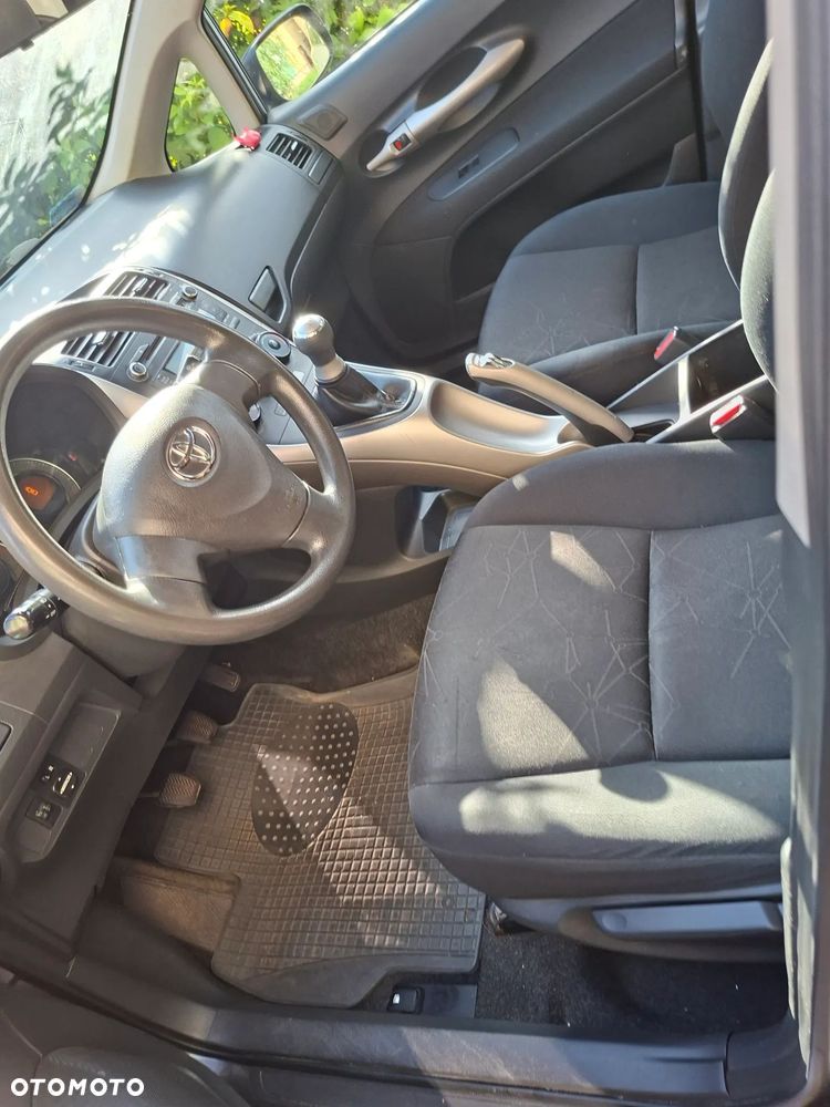 Toyota Auris 1.4 VVT-i Luna - 5