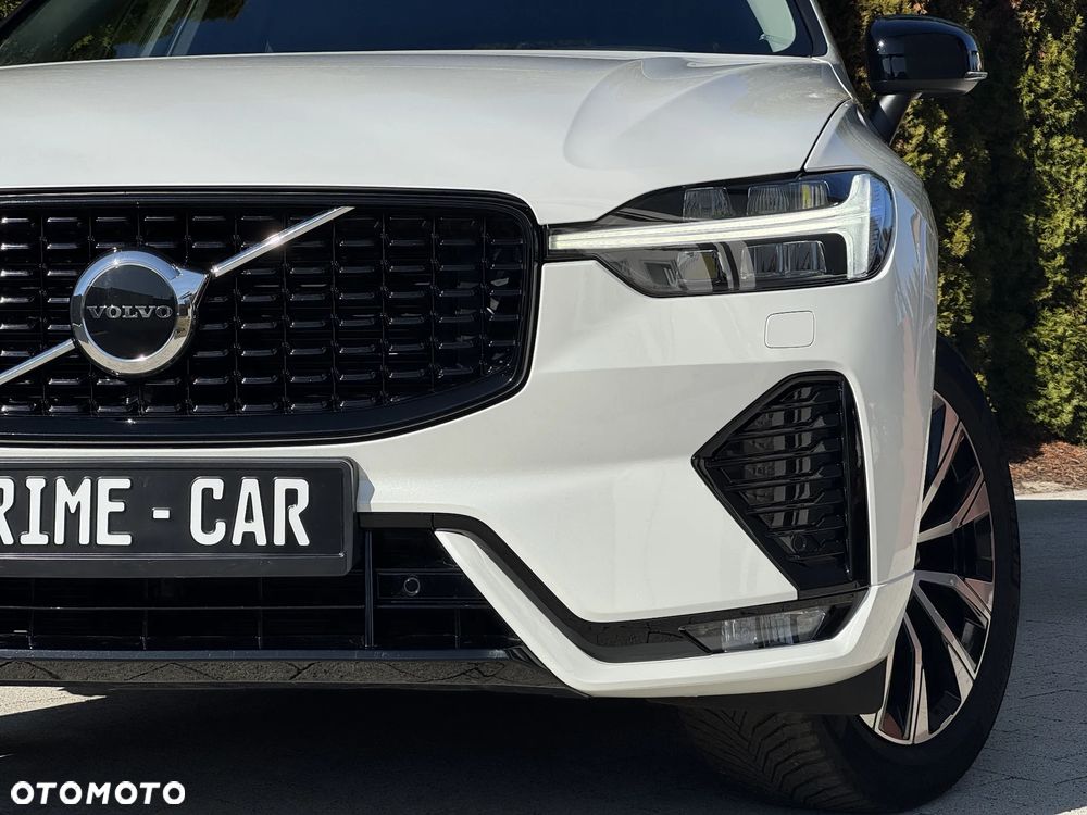 Volvo XC 60 B4 D Plus Dark - 30