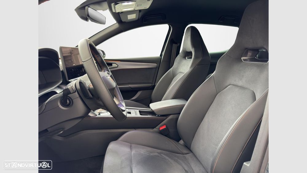 Cupra Leon 1.5 eTSI MID DSG - 8