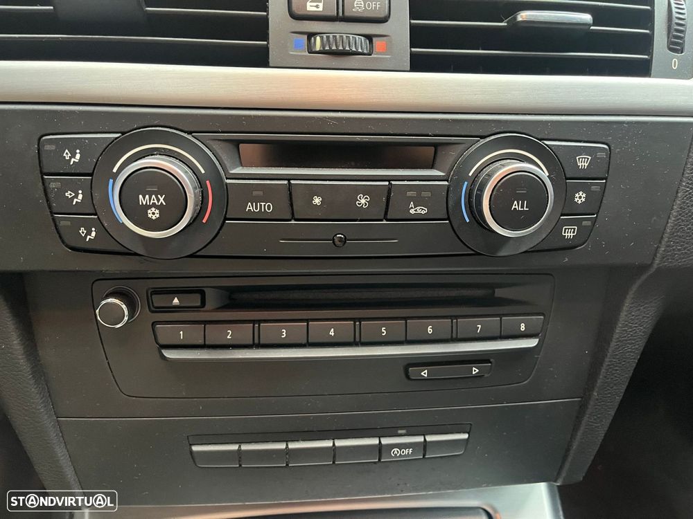 BMW 320 d Navigation - 13