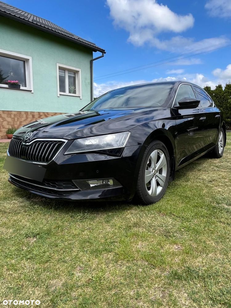 Skoda Superb 2.0 TDI DSG Style - 2