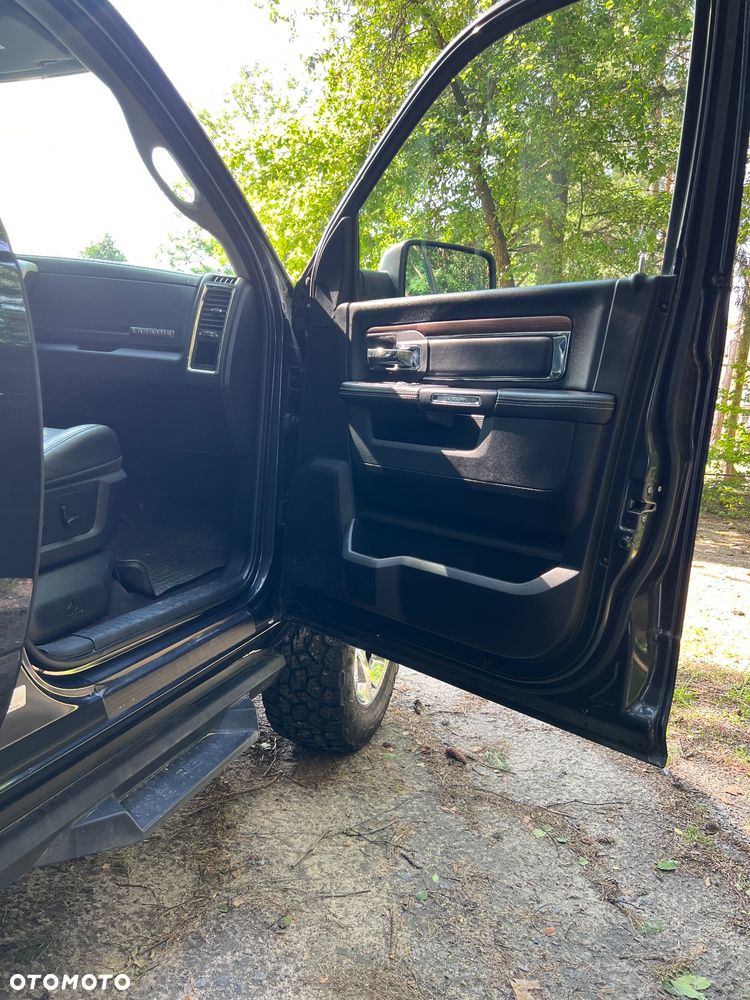 RAM 1500 5.7 Crew Cab Laramie - 21