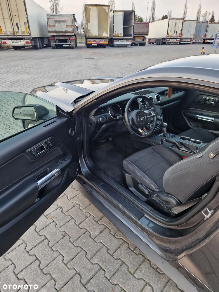 Ford Mustang 3.7 V6 - 4