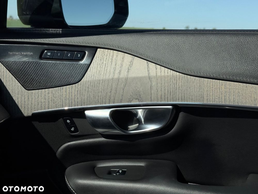Volvo XC 90 - 24