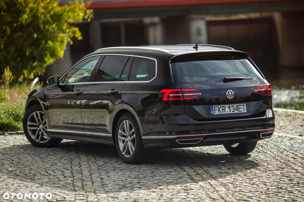 Volkswagen Passat Variant 2.0 TDI SCR DSG Highline - 13