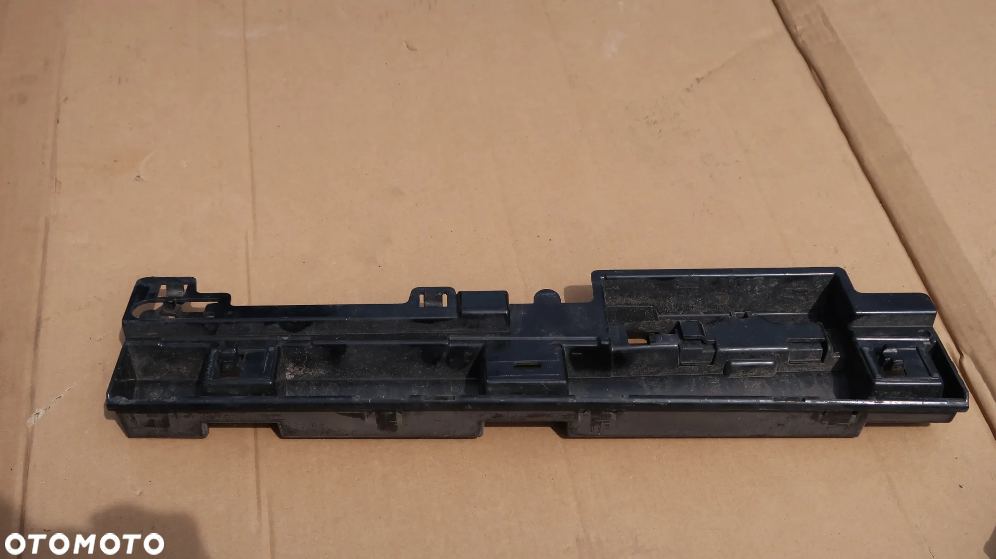LISTWA PROGOWA LEWA BMW f80 - 8