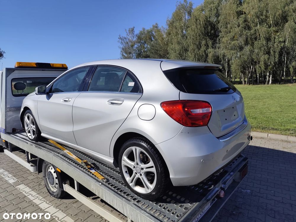 Mercedes-Benz Klasa A 180 (BlueEFFICIENCY) Style - 3