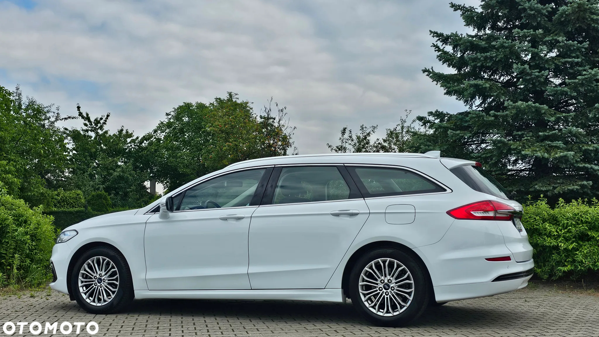 Ford Mondeo 2.0 EcoBlue Titanium - 13