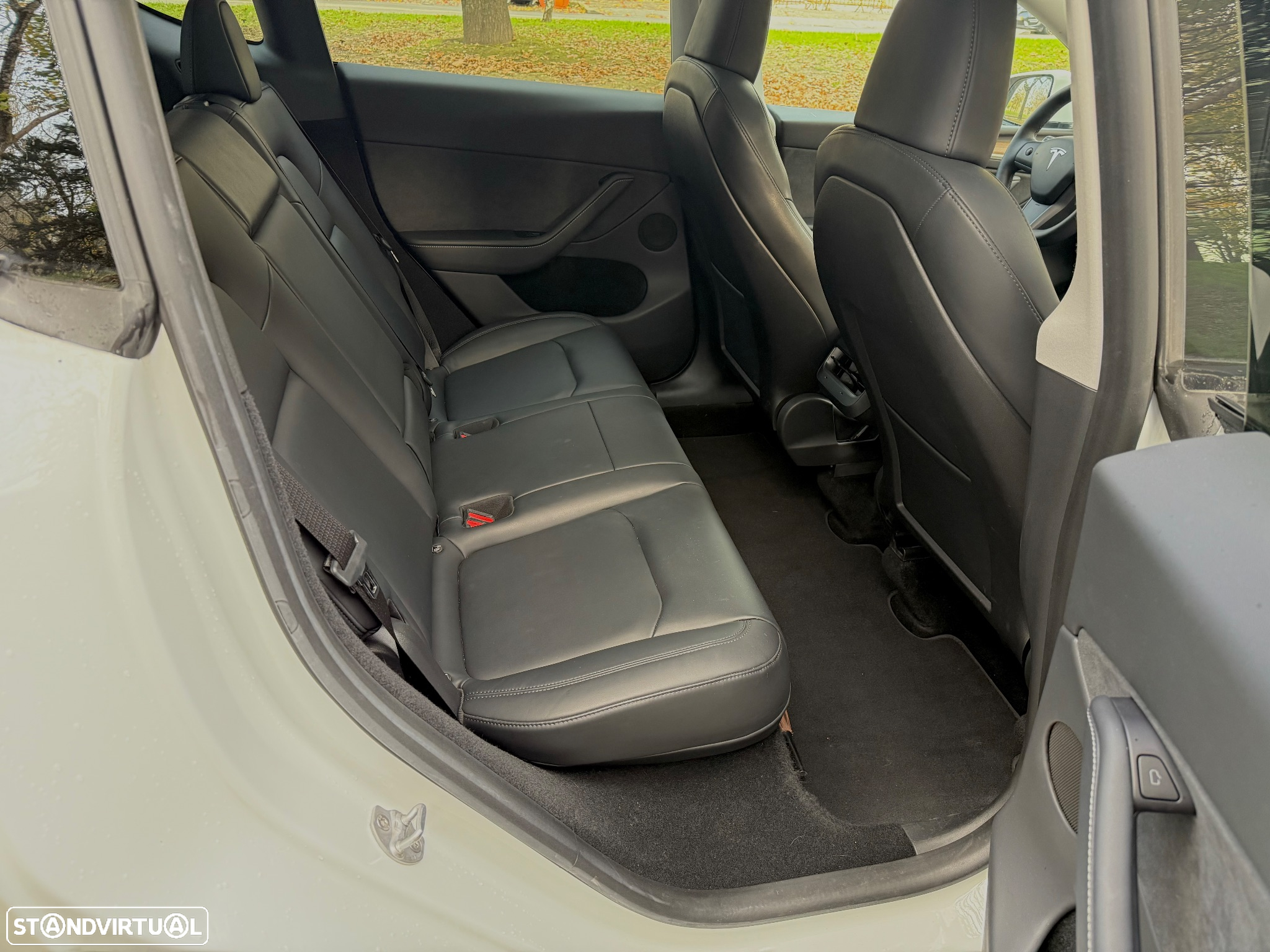 Tesla Model Y Performance Tração Integral - 18