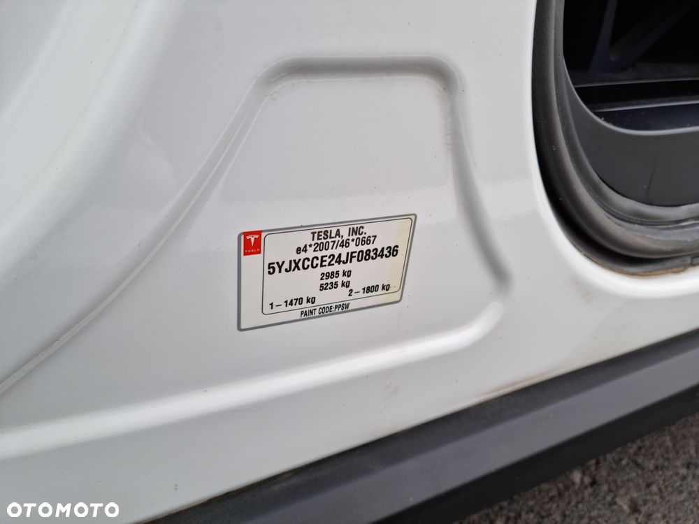 Tesla Model X 75 D - 12