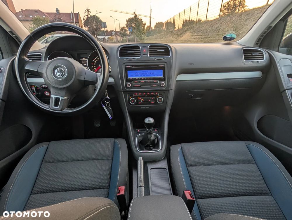 Volkswagen Golf - 5