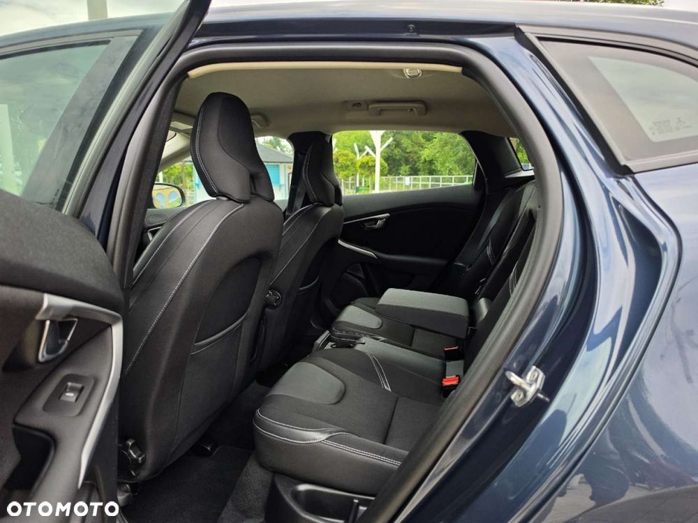 Volvo V40 - 27