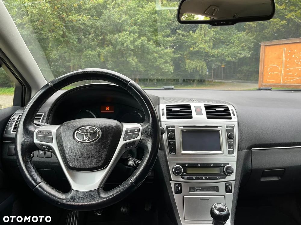 Toyota Avensis 2.0 D-4D Luna - 11