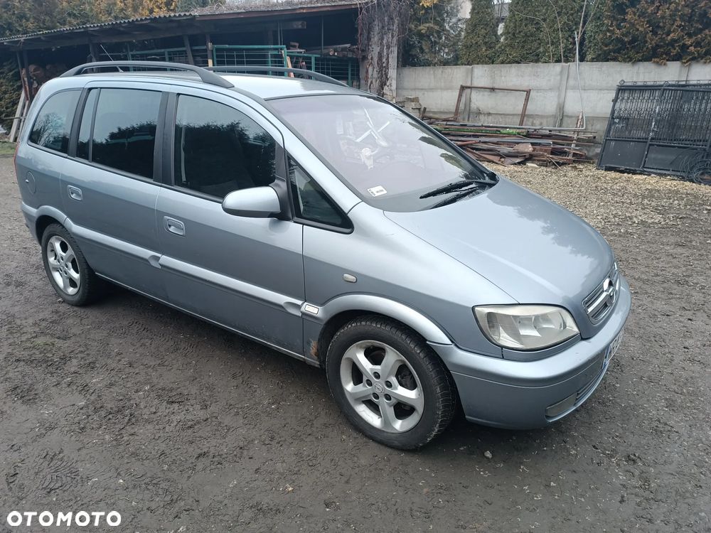 Opel Zafira 2.0 DTI - 11