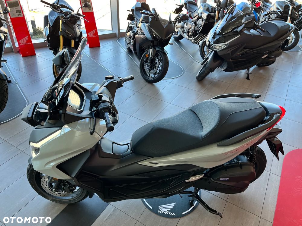 Honda NSS - 8
