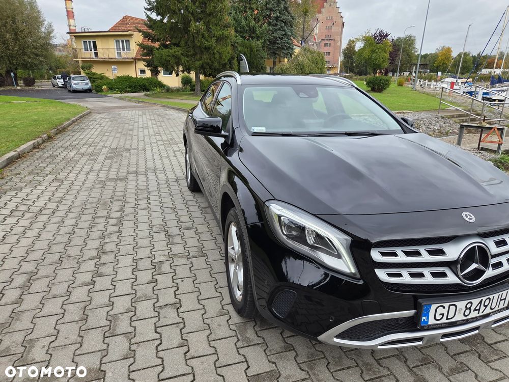 Mercedes-Benz GLA 200 7G-DCT Urban - 11