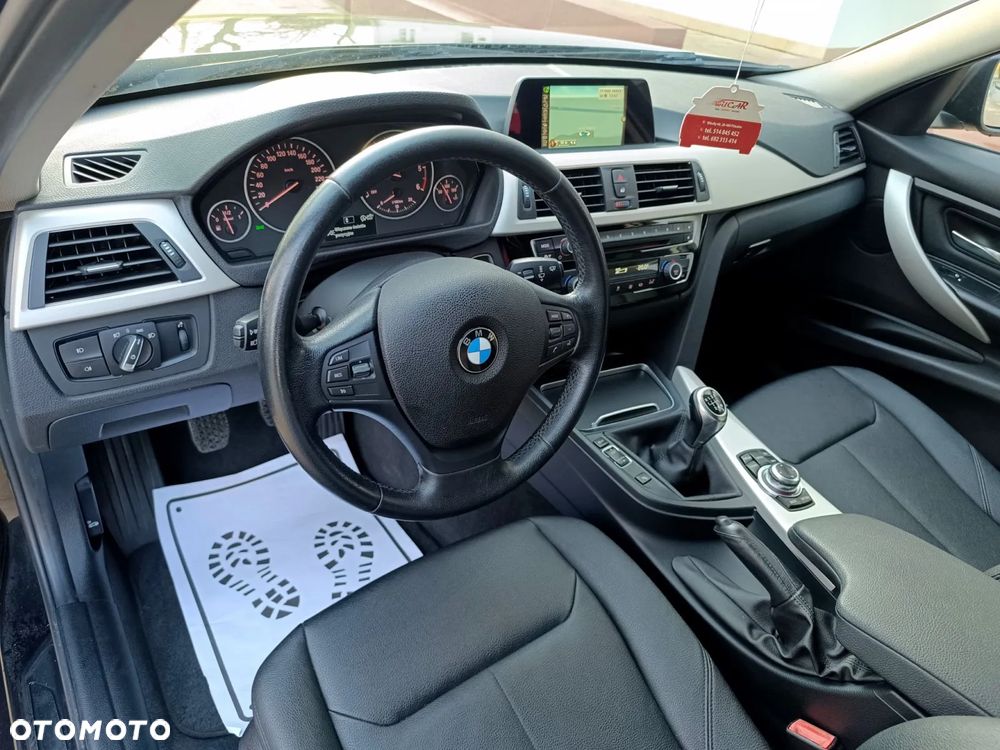 BMW Seria 3 318d DPF Edition Lifestyle - 26