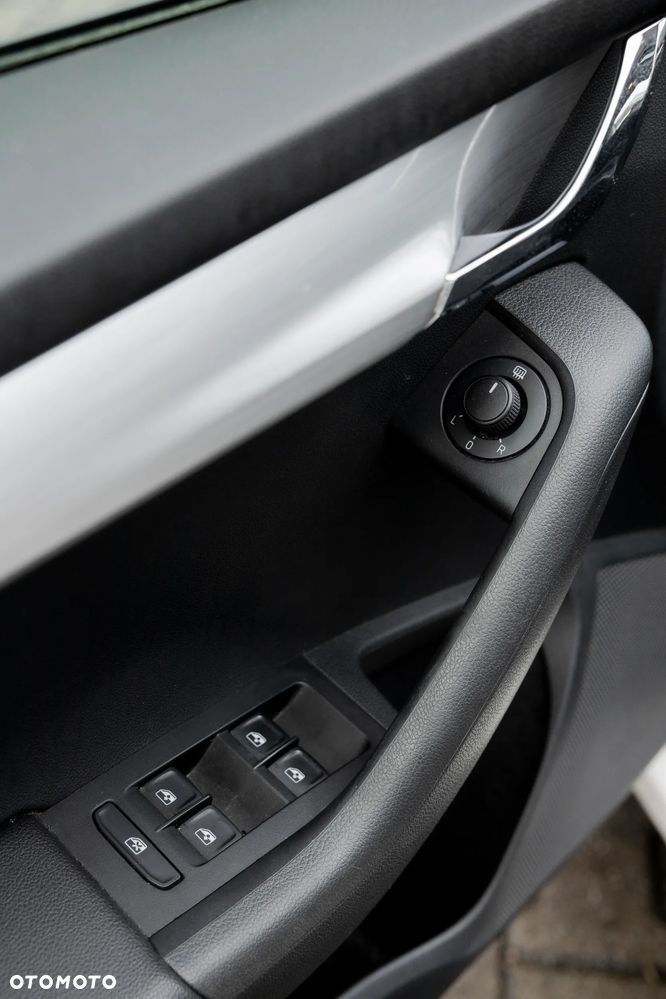 Skoda Octavia 1.6 TDI SCR Ambition - 8