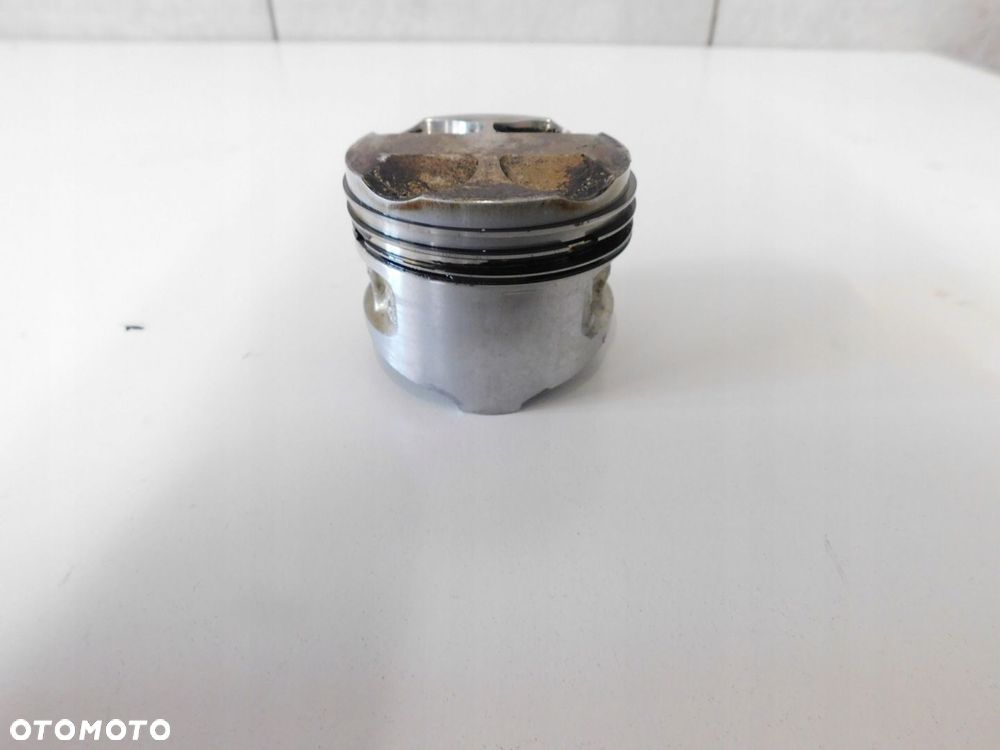 PIAGGIO X7 X9 X8 X-EVO 125 CYLINDER  TŁOK - 8