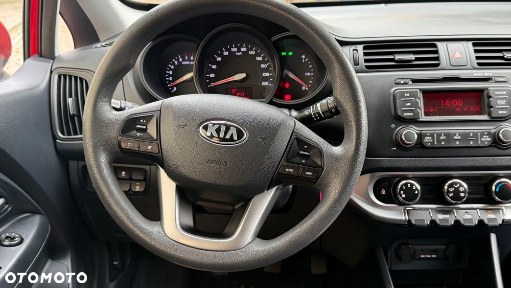 Kia Rio - 11