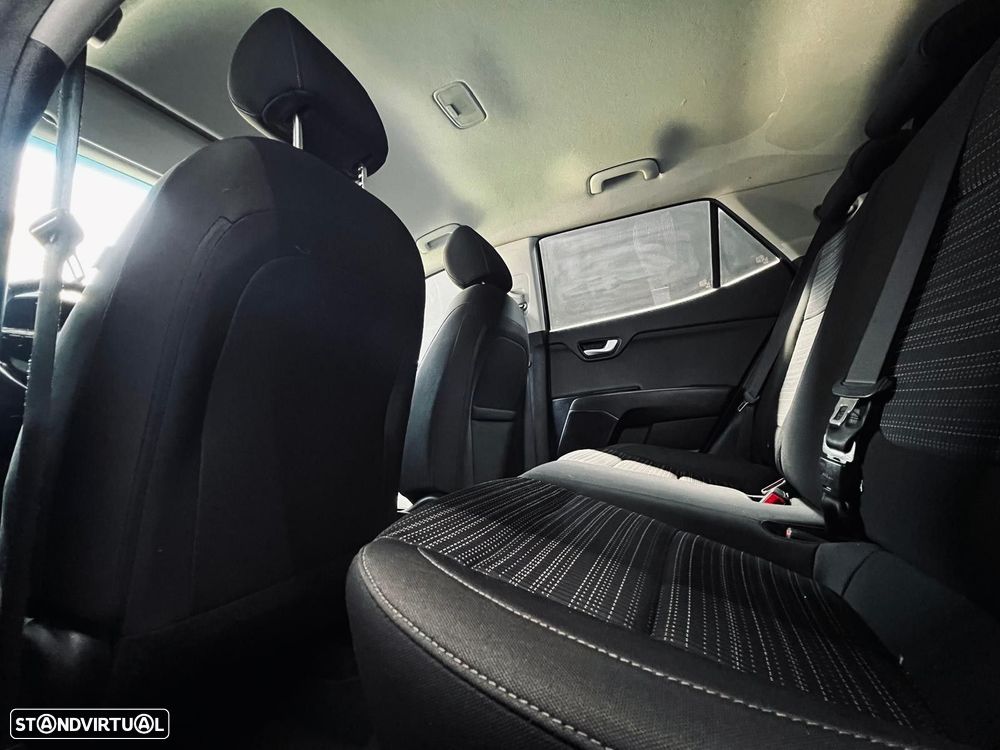 Kia Stonic 1.6 CRDi TX - 42
