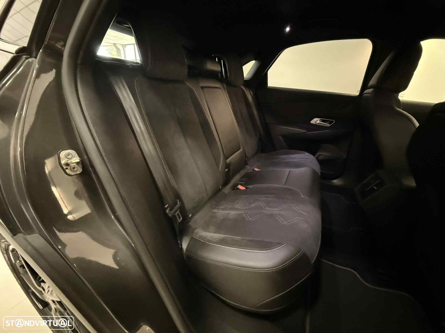 DS DS7 Crossback E-Tense Performance Line EAT8 - 14