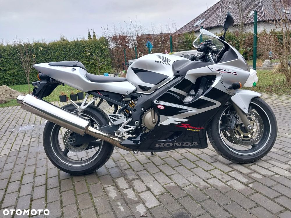 Honda CBR - 3