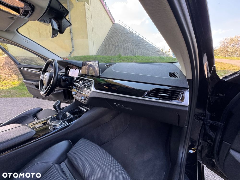 BMW Seria 5 - 28