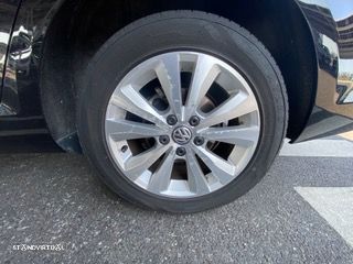 VW Golf Variant 1.6 TDi Confortline - 29