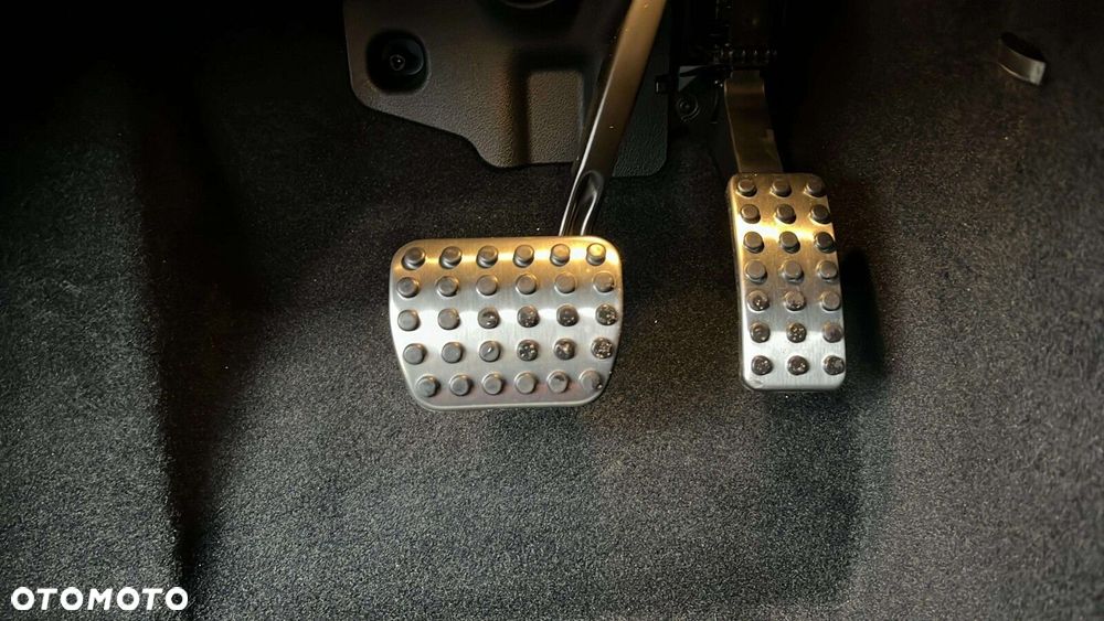 Mercedes-Benz GLA 200 AMG Line - 17