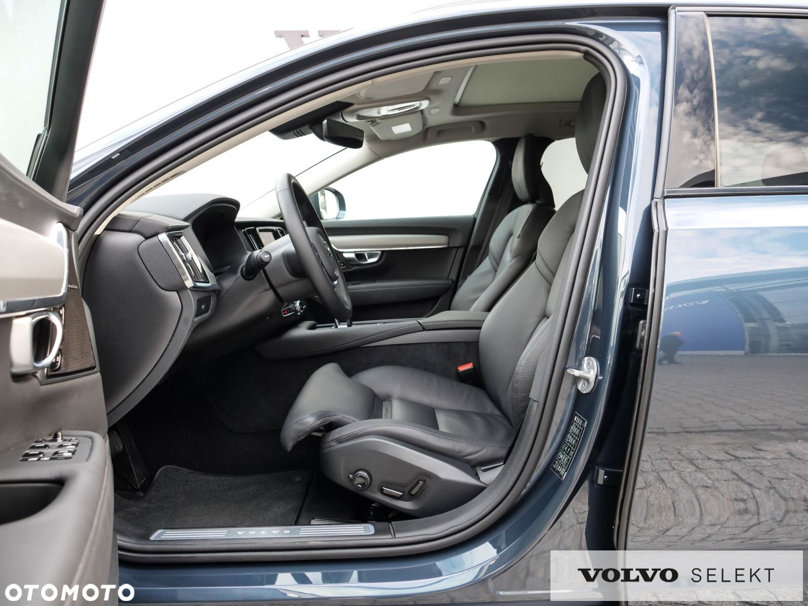 Volvo V90 Cross Country - 15
