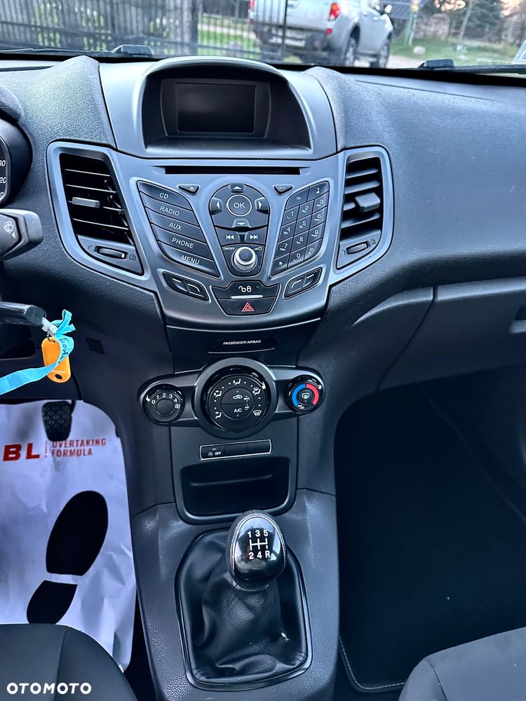 Ford Fiesta 1.0 EcoBoost S&S TREND - 28