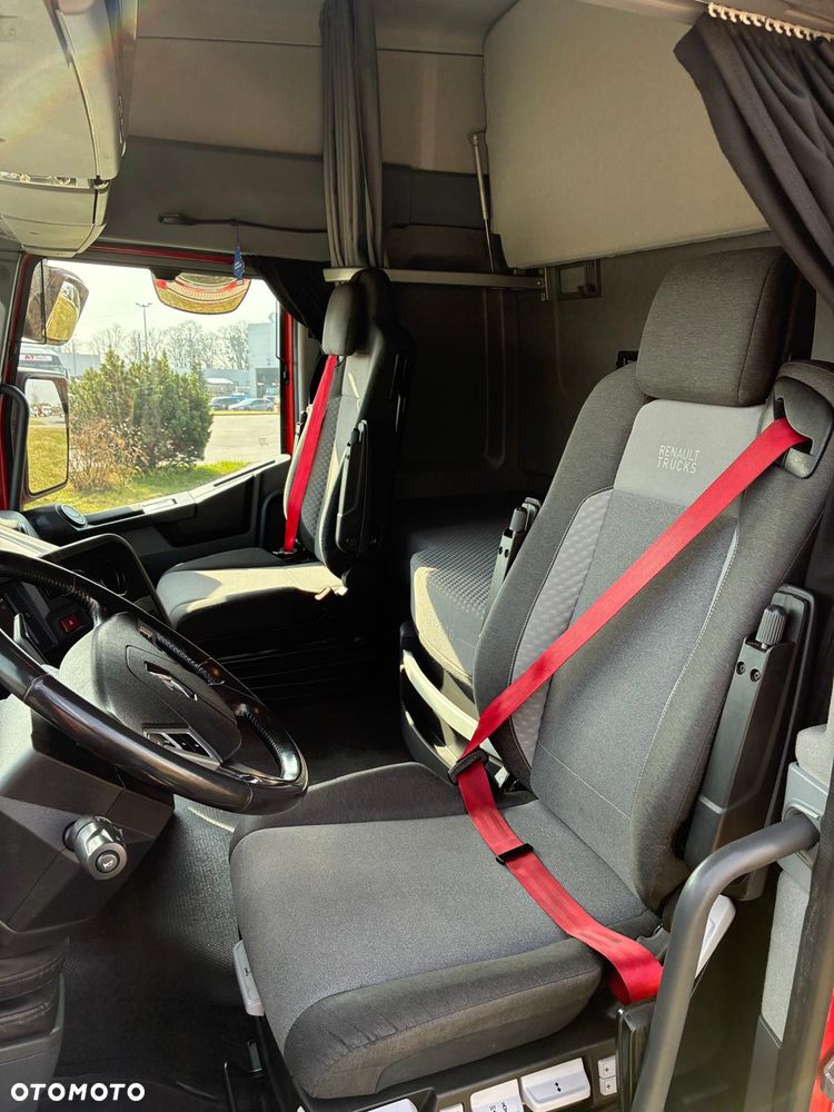 Renault T520 EVO SLEEPER CAB - 16