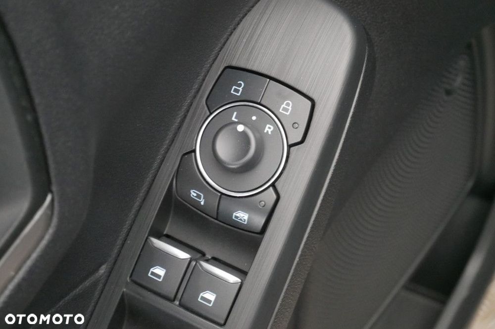 Ford Kuga - 27