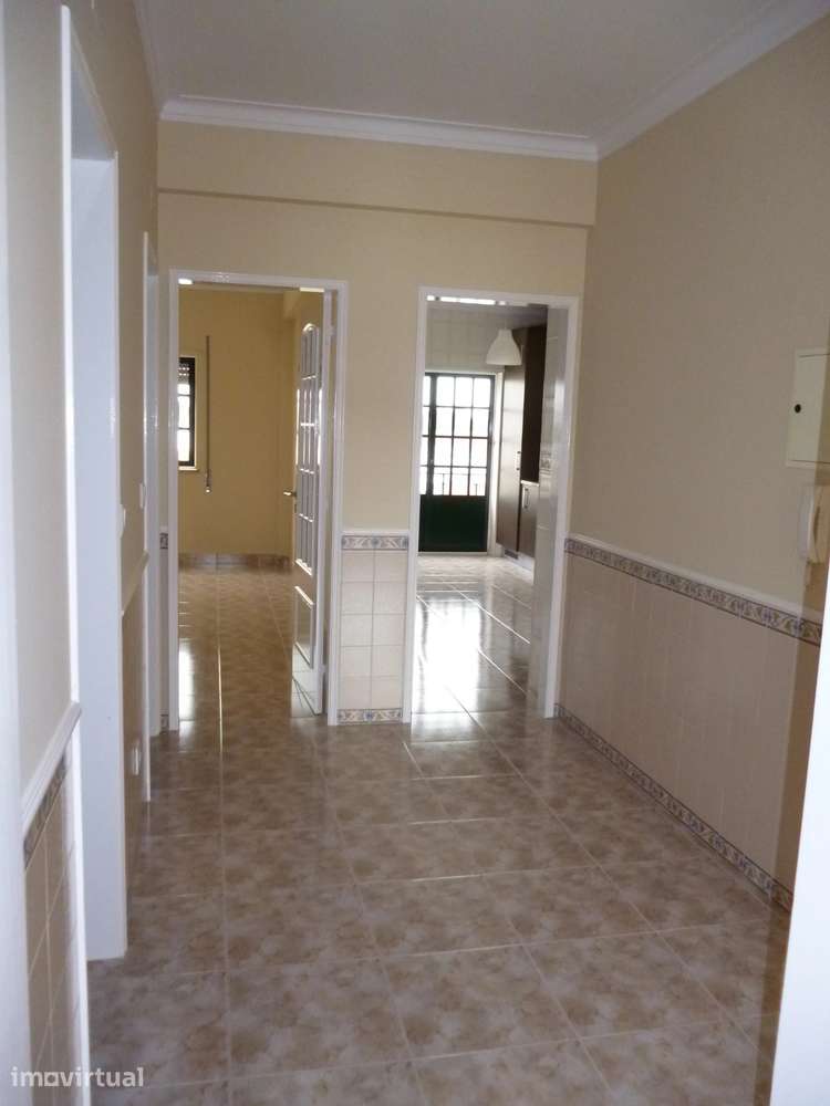 Oportunidade  para Investidores:T2 Pinhal Novo com Rendimento Imediato - Grande imagem: 2/40