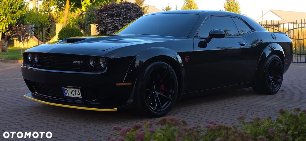 Dodge Challenger - 16