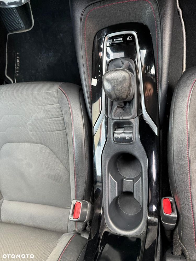 Toyota Corolla 2.0 Hybrid Executive - 13